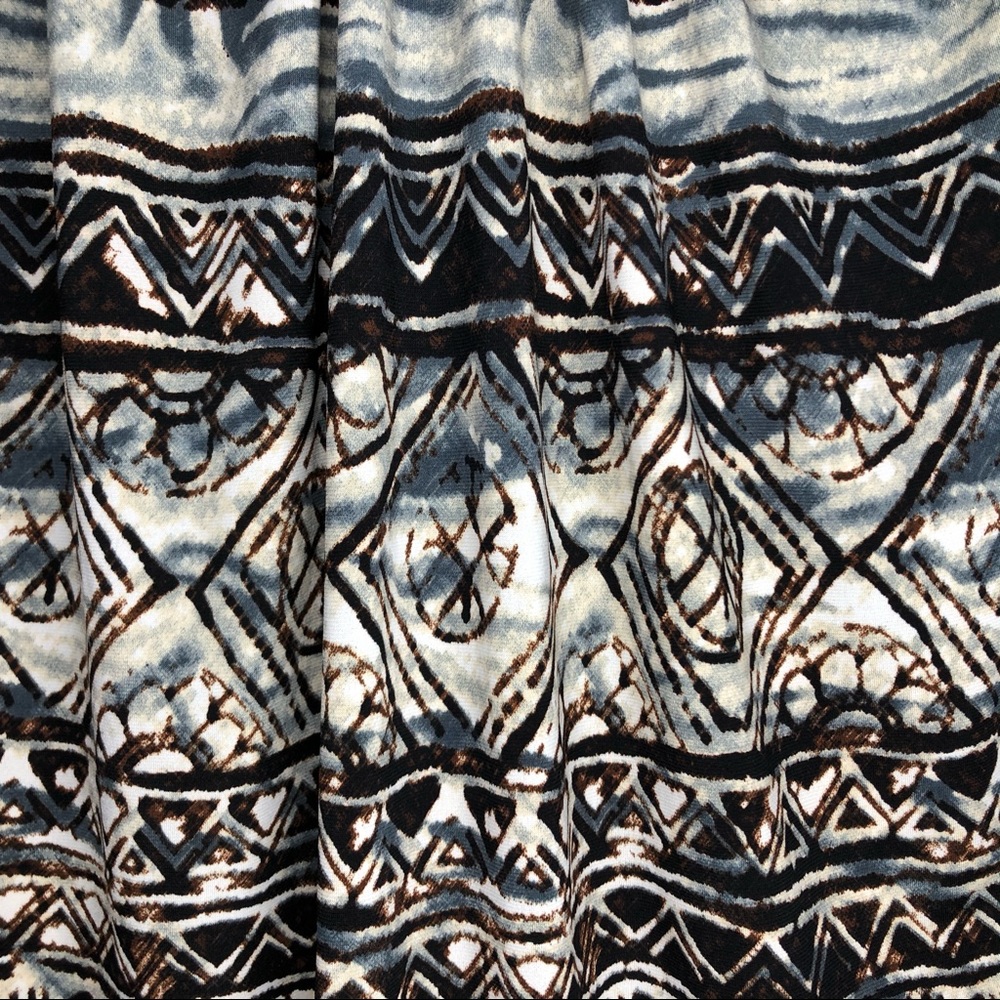 IZ BYER sleeveless dress with wooden bead neckline - Picture 5 of 6